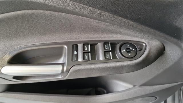Ford C-Max image 9