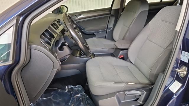 Volkswagen Golf image 6