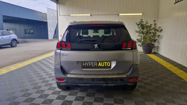 Peugeot 5008 image 6