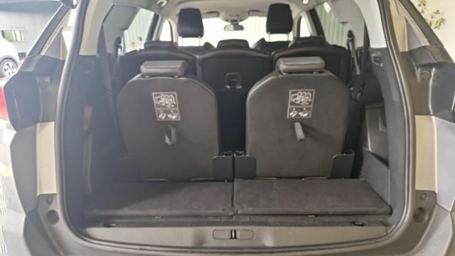 Peugeot 5008 image 3