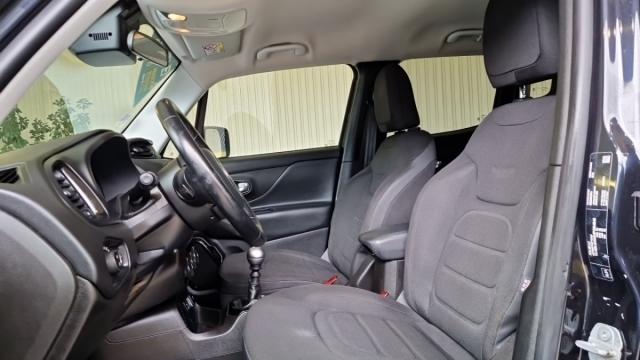 Jeep Renegade image 5