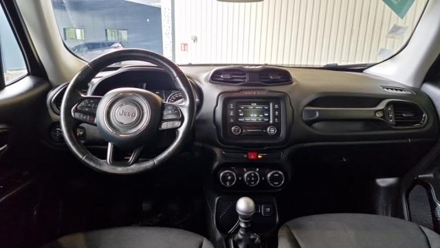Jeep Renegade image 6