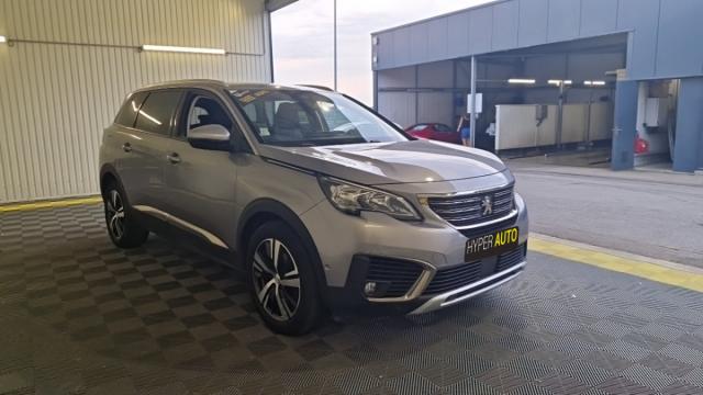 Peugeot 5008 image 2