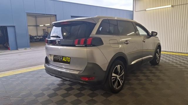 Peugeot 5008 image 4