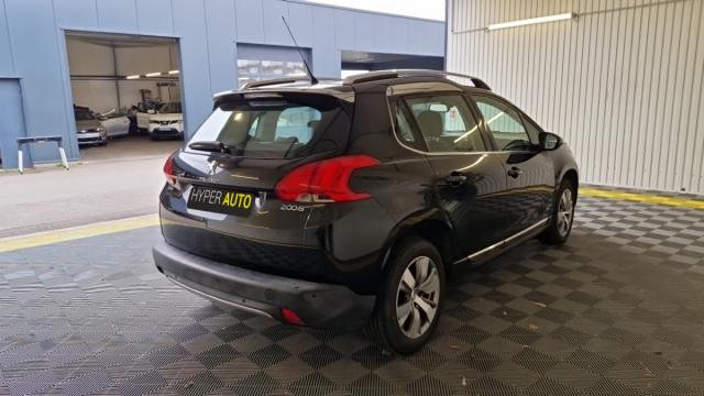 Peugeot 2008 image 3