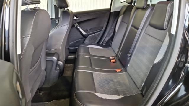 Peugeot 2008 image 1