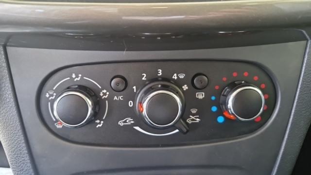Dacia Sandero image 2