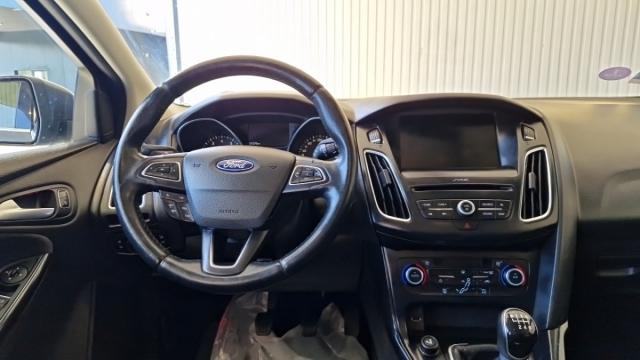 Ford Focus image 9