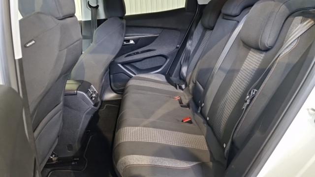 Peugeot 3008 image 9