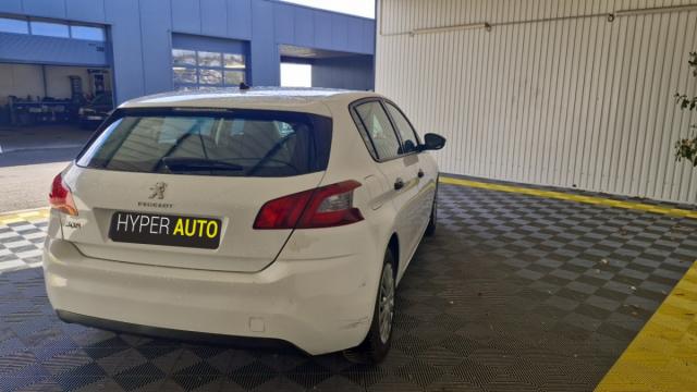 Peugeot 308 image 8