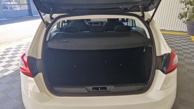Peugeot 308 image 1