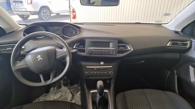 Peugeot 308 image 2