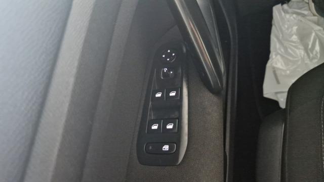 Peugeot 308 image 5
