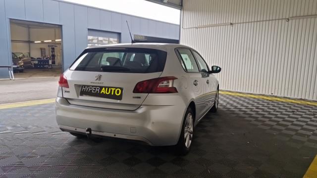 Peugeot 308 image 9