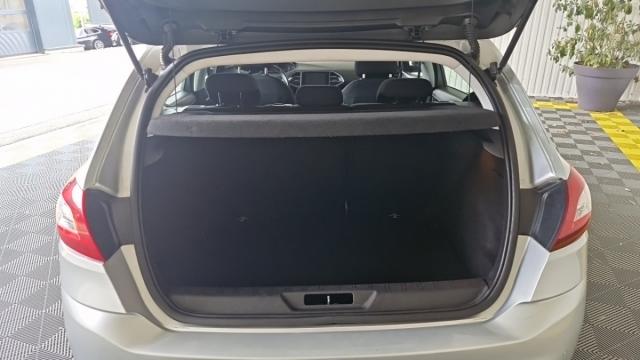 Peugeot 308 image 3