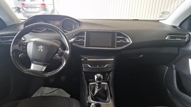 Peugeot 308 image 6
