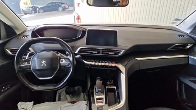 Peugeot 3008 image 1