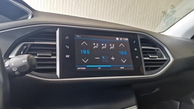 Peugeot 308 image 2