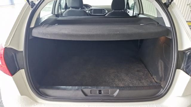 Peugeot 308 image 8