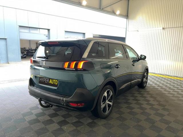 Peugeot 5008 image 1