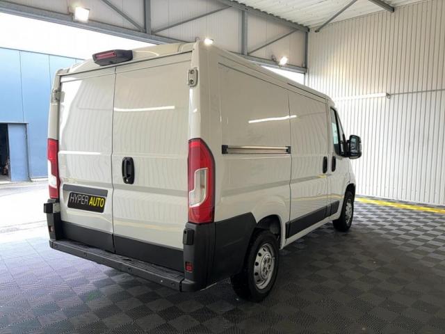 Peugeot Boxer image 2
