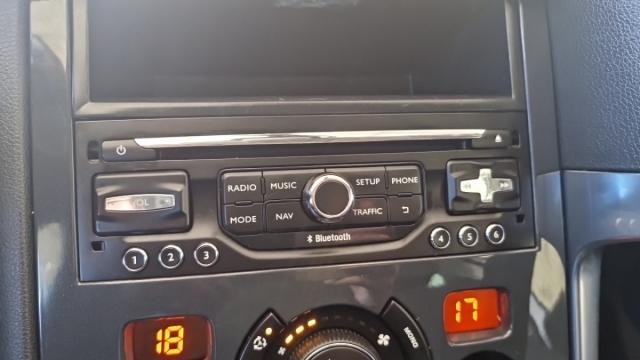 Peugeot 3008 image 8