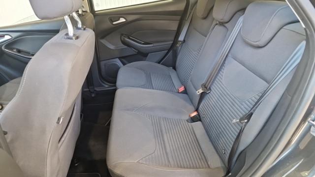 Ford Focus image 8