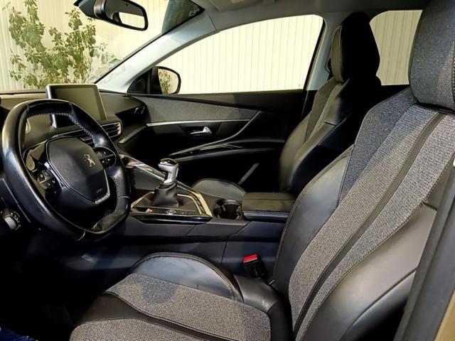 Peugeot 3008 image 1