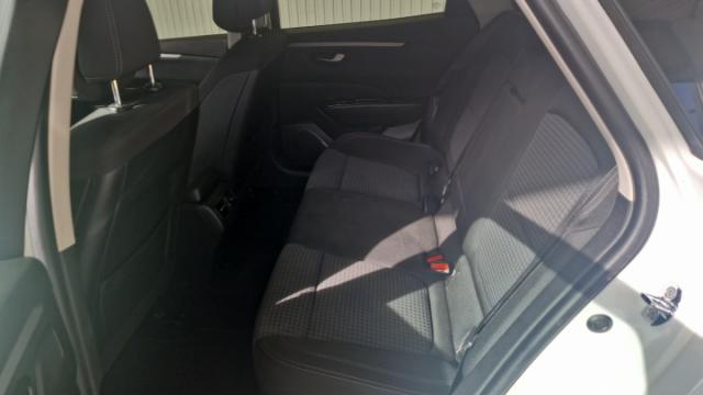 Renault Talisman Estate image 2