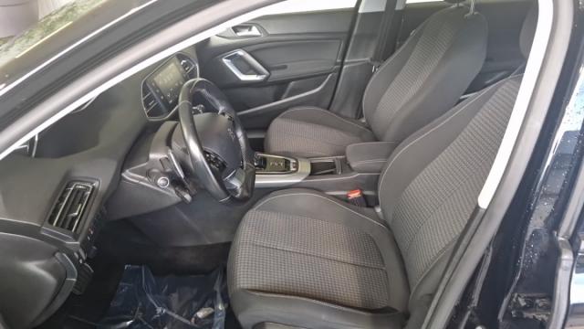 Peugeot 308 image 9