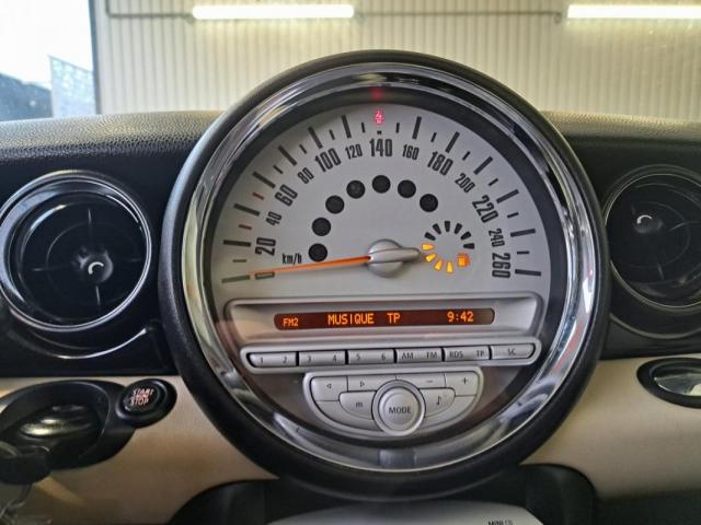 Mini Clubman image 5