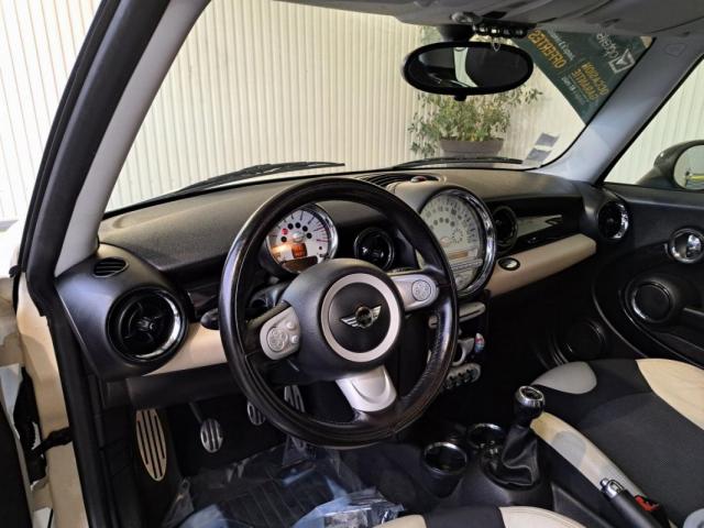 Mini Clubman image 6