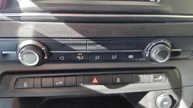 Citroen Jumpy image 9