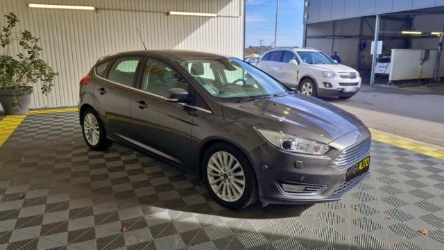 Ford Focus image 6