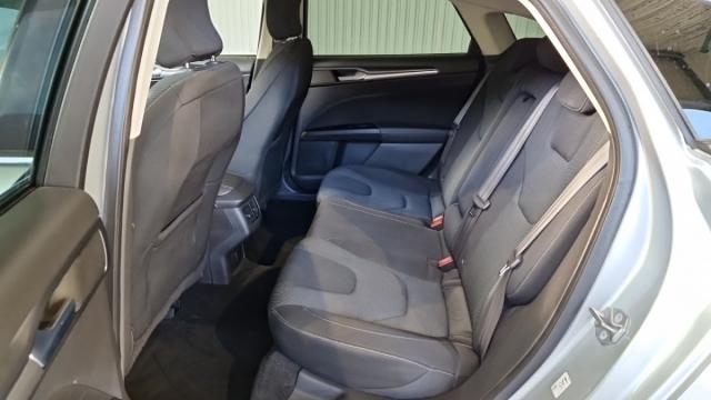 Ford Mondeo image 2