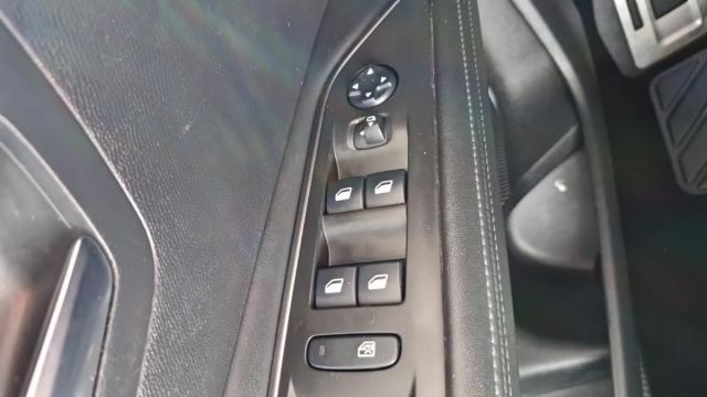 Peugeot 3008 image 2
