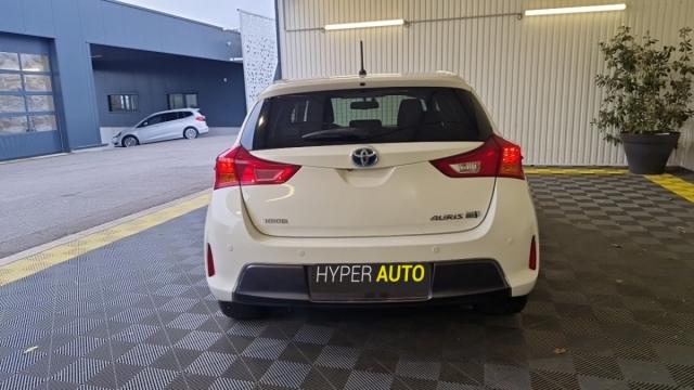 Toyota Auris image 8