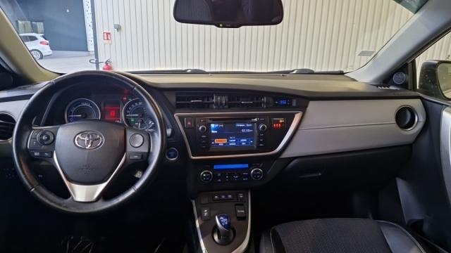 Toyota Auris image 7