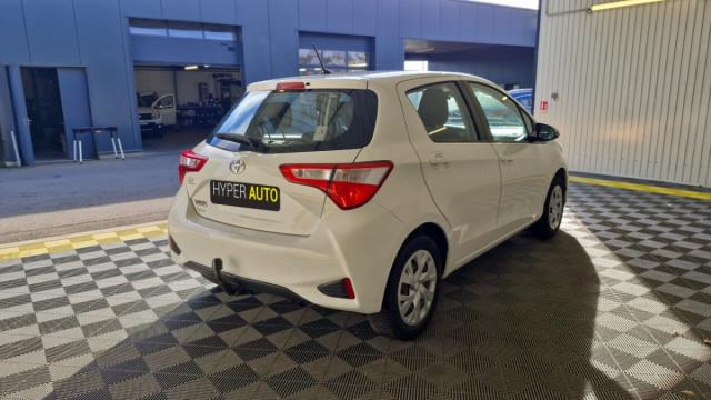 Toyota Yaris image 2