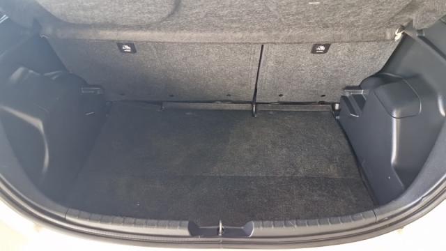 Toyota Yaris image 4