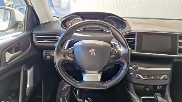 Peugeot 308 image 2