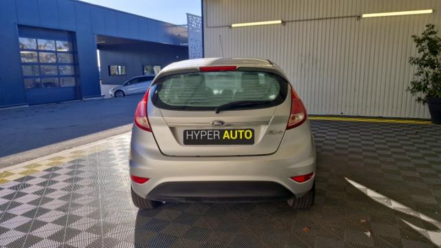 Ford Fiesta image 8