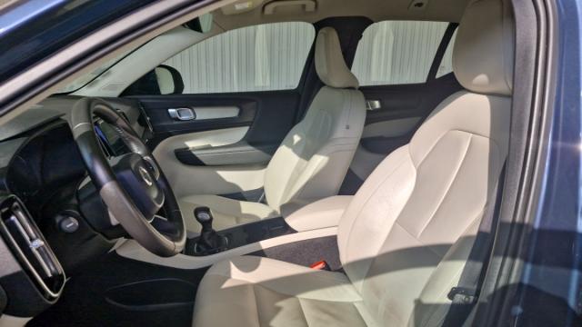 Volvo Xc40 image 9