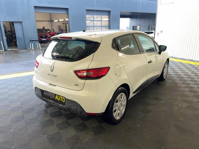 Renault Clio image 9