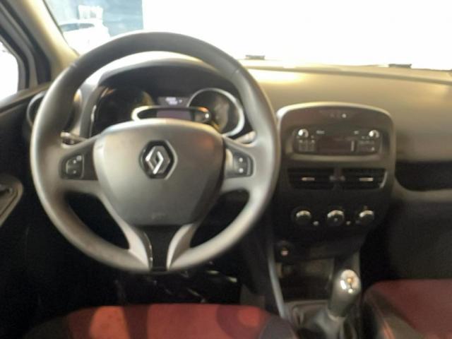 Renault Clio image 8