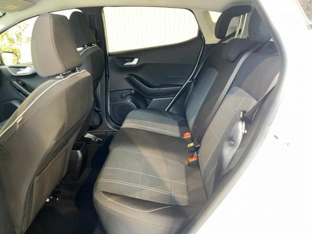 Ford Fiesta image 8