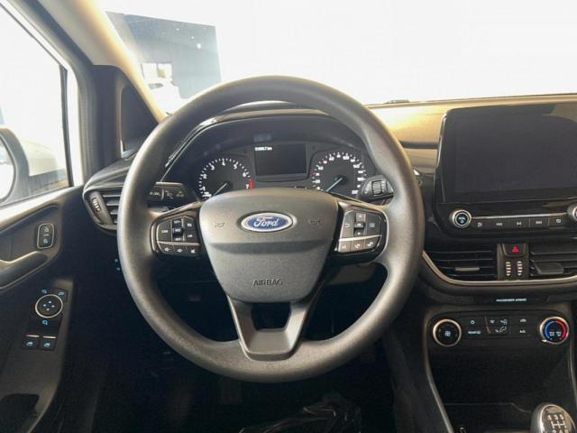 Ford Fiesta image 5