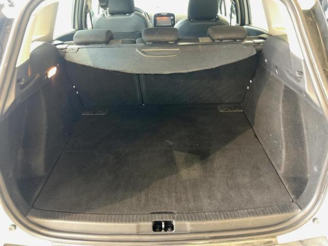 Renault Clio Estate image 3