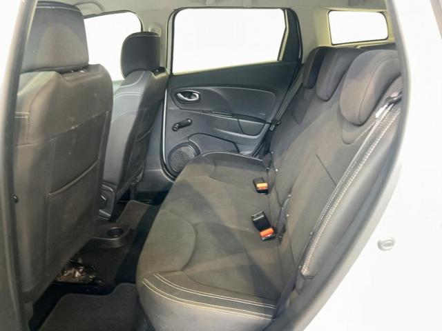 Renault Clio Estate image 5