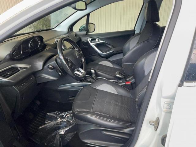 Peugeot 2008 image 1